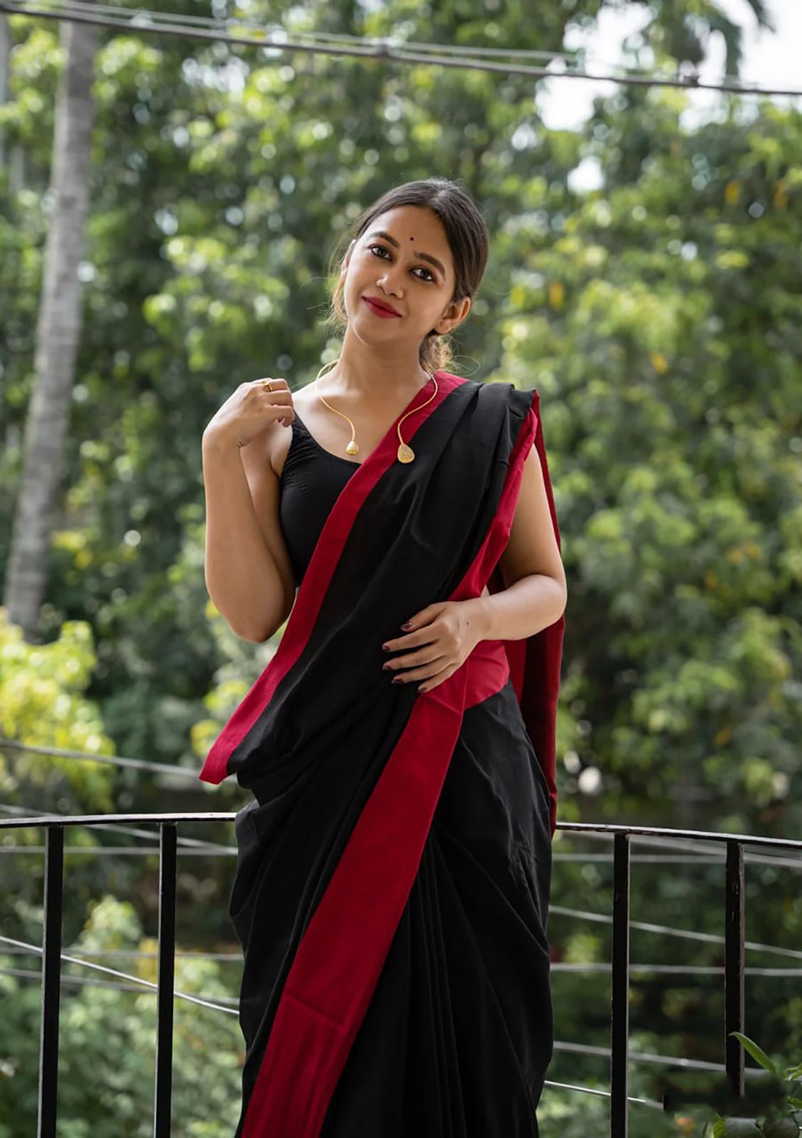 Enticing Black Cotton Silk Saree With Splendorous Blouse Piece