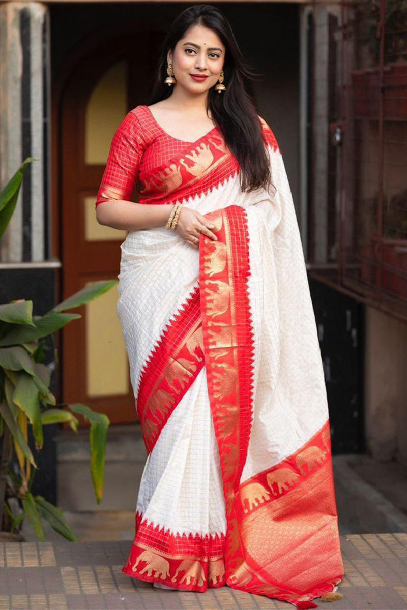 Ethereal Off White Soft Silk Saree With Snappy Blouse Piece