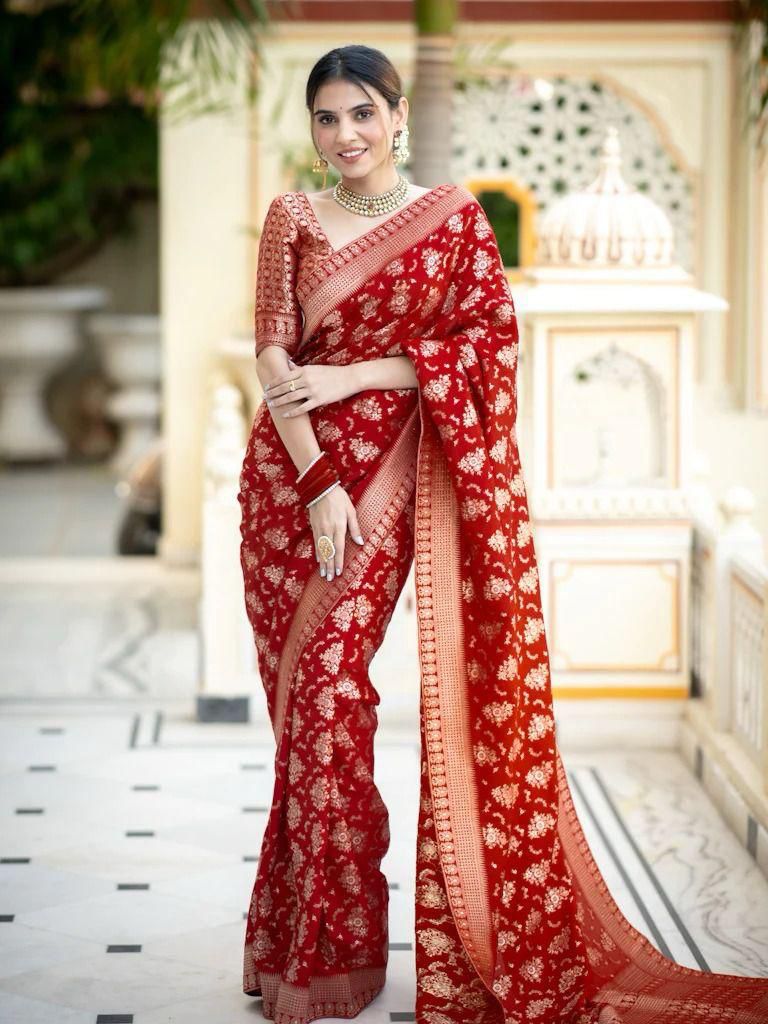 Posh Red Soft Silk Saree With Murmurous Blouse Piece