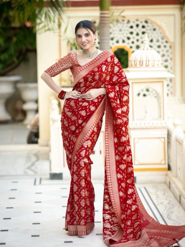 Posh Red Soft Silk Saree With Murmurous Blouse Piece