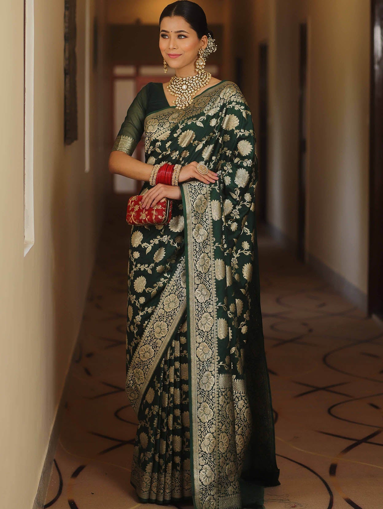 Deserving Dark Green Soft Silk Saree With Refreshing Blouse Piece