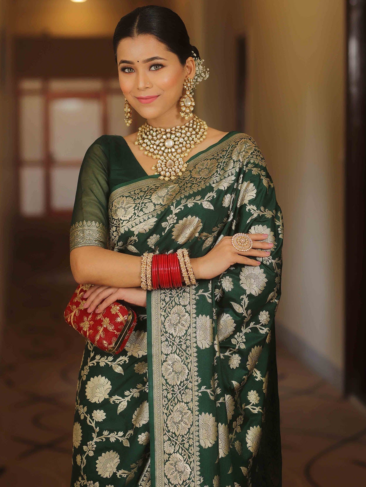 Deserving Dark Green Soft Silk Saree With Refreshing Blouse Piece