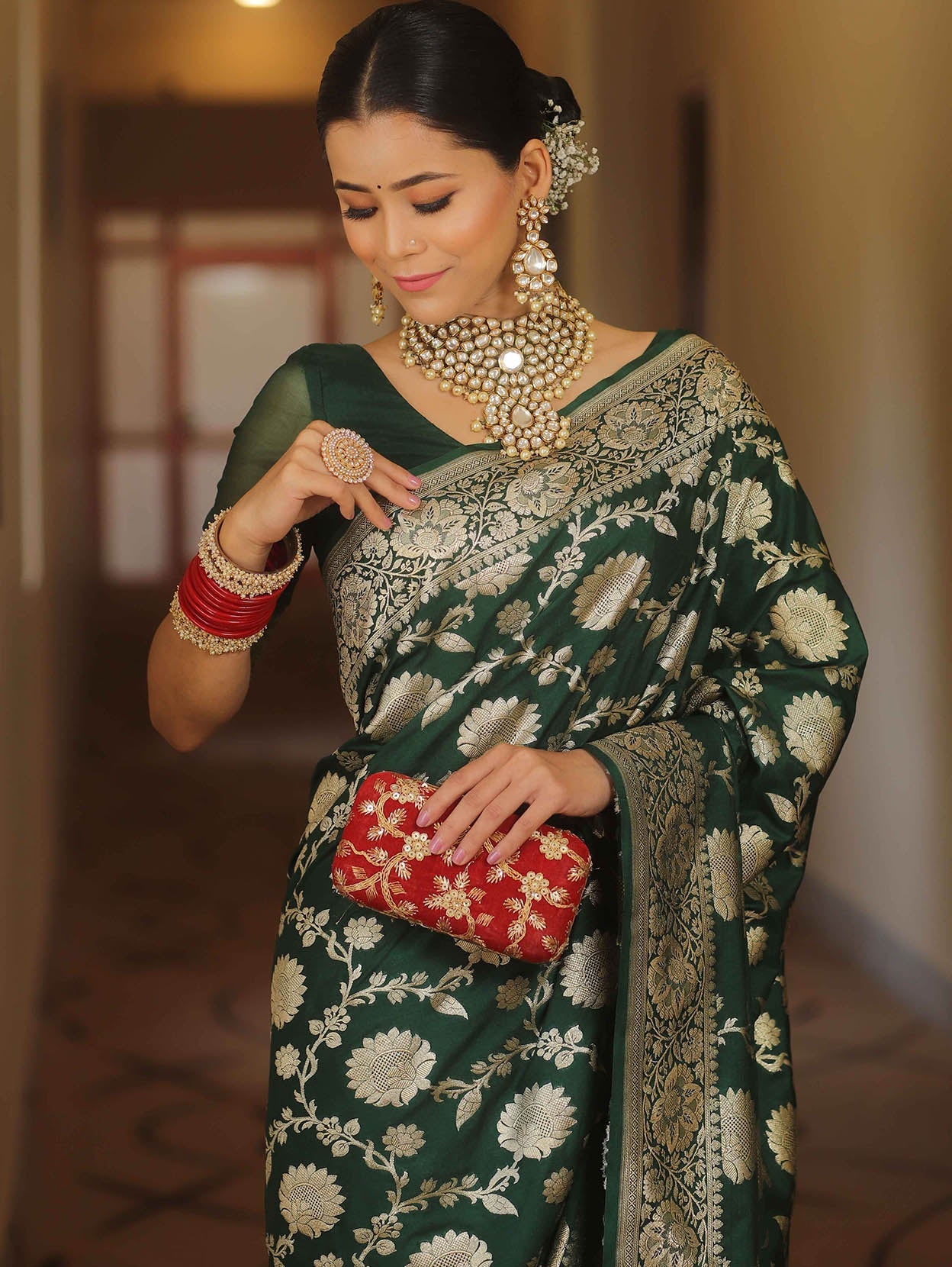 Deserving Dark Green Soft Silk Saree With Refreshing Blouse Piece