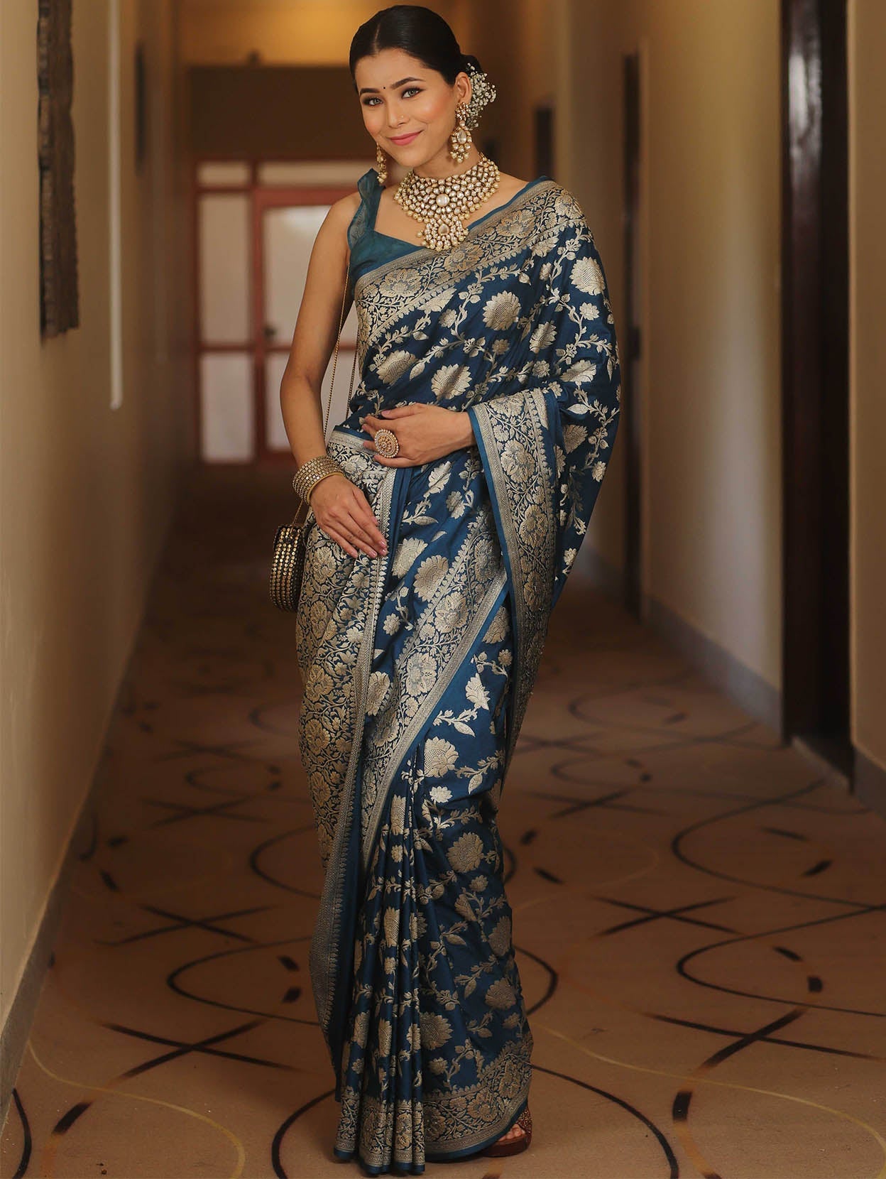 Charming Navy Blue Soft Silk Saree With Hypnotic Blouse Piece