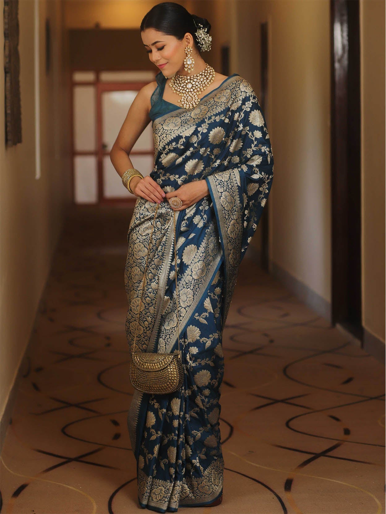 Charming Navy Blue Soft Silk Saree With Hypnotic Blouse Piece