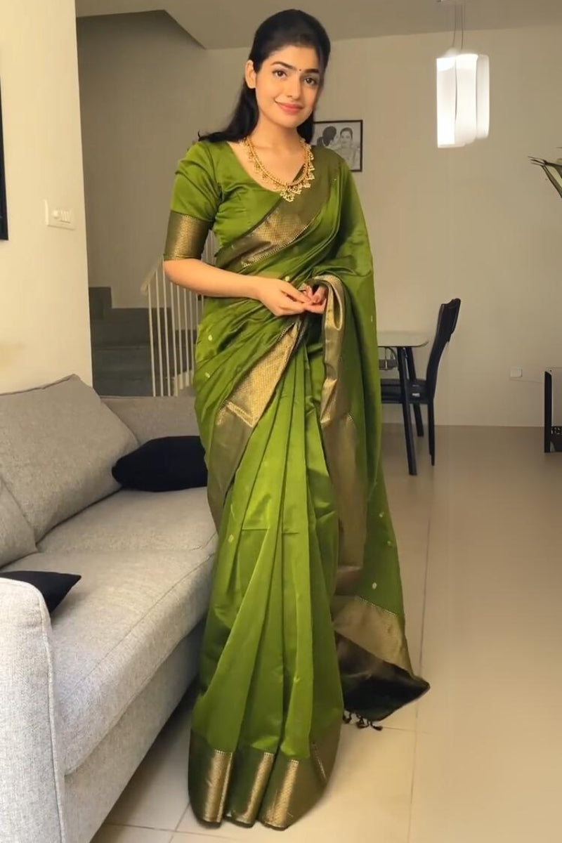 Flattering Green Cotton Silk Saree With Marvellous Blouse Piece