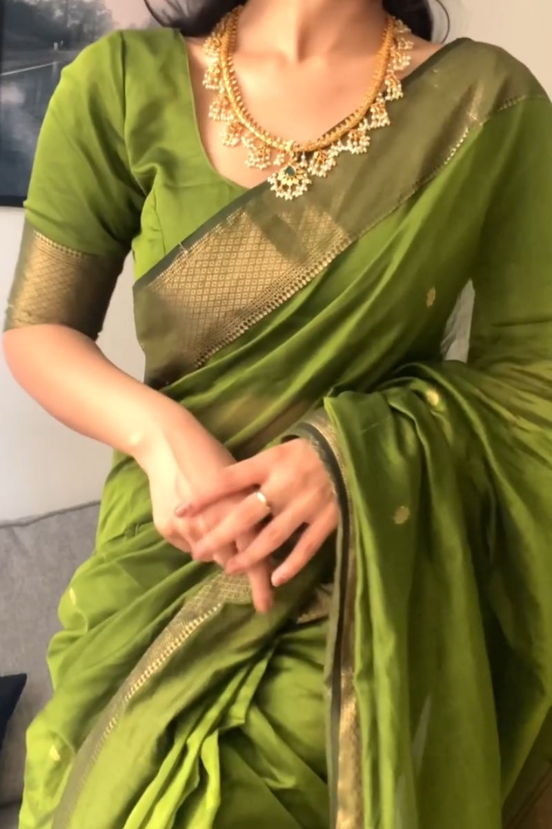 Flattering Green Cotton Silk Saree With Marvellous Blouse Piece