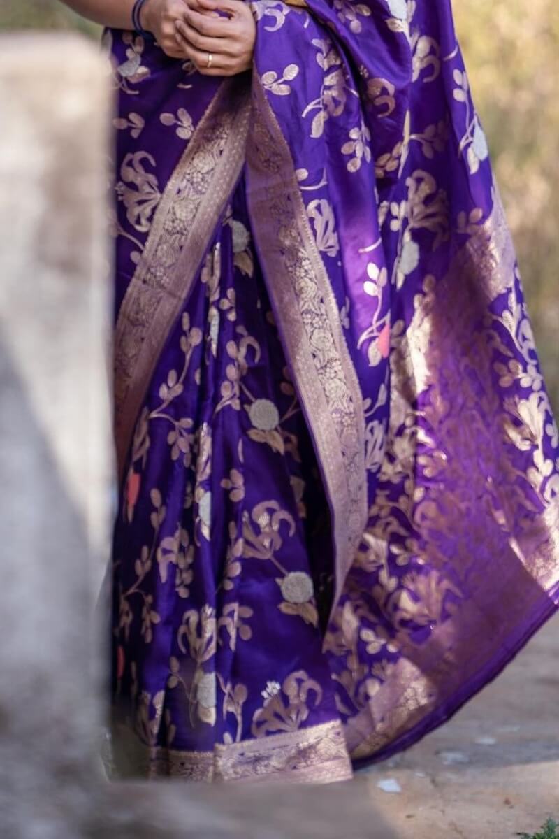 Opulent Purple Soft Silk Saree With Desirable Blouse Piece