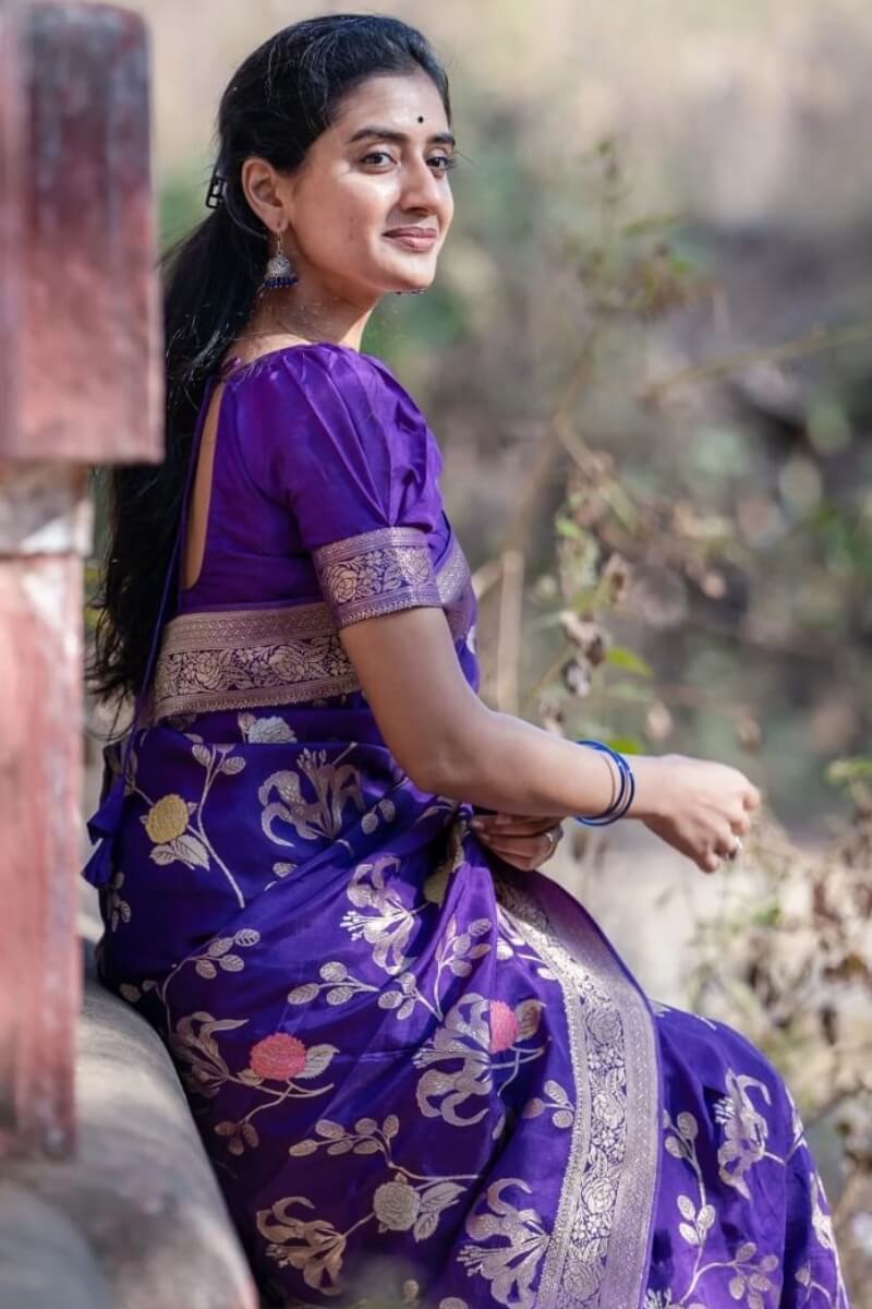 Opulent Purple Soft Silk Saree With Desirable Blouse Piece