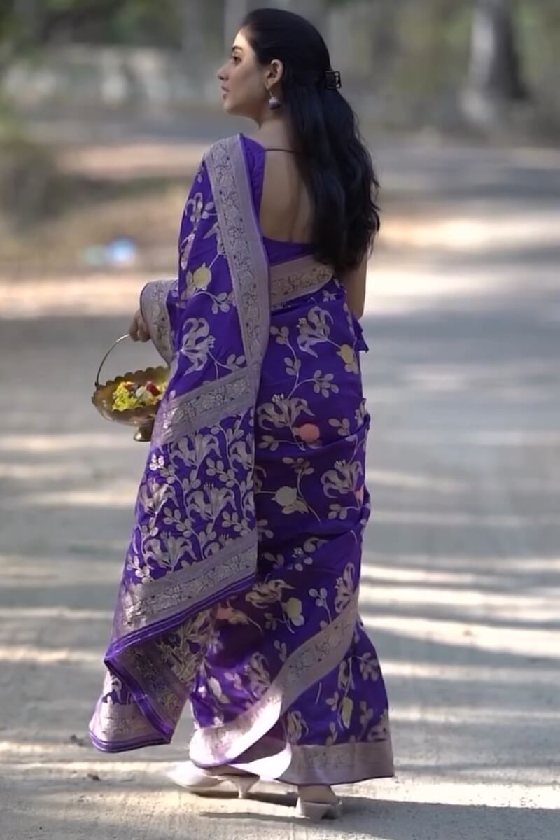 Opulent Purple Soft Silk Saree With Desirable Blouse Piece