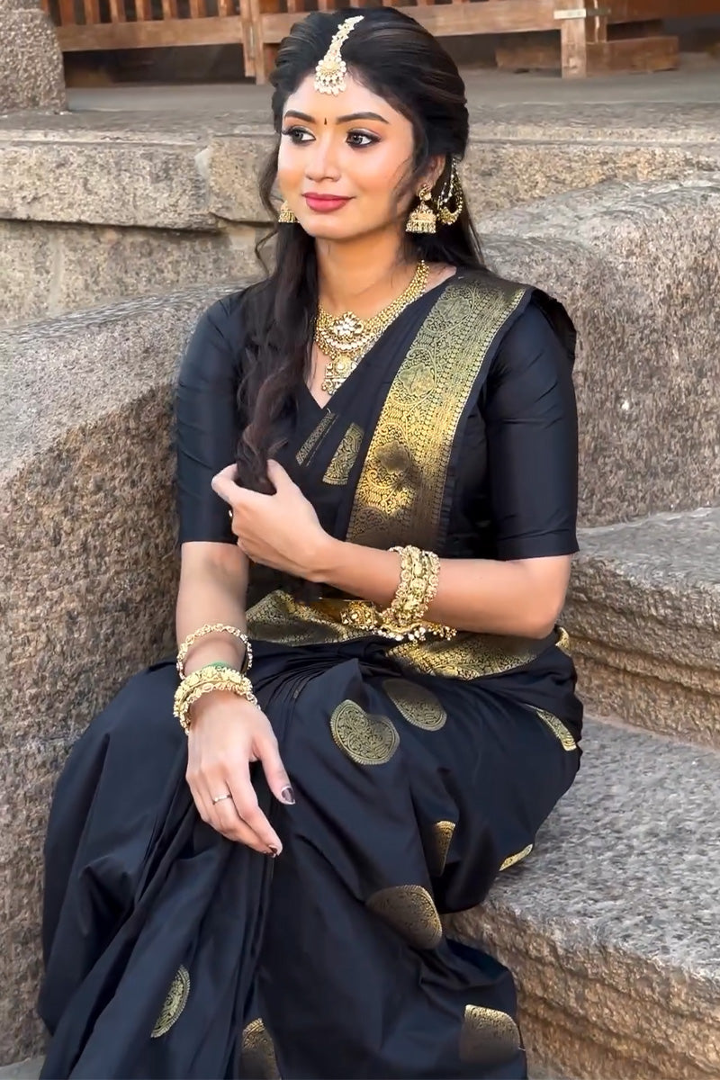 Lissome Black Soft Silk Saree With Ephemeral Blouse Piece