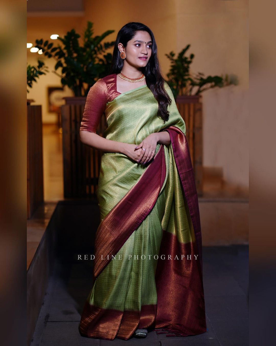 Mesmeric Green Soft Silk Saree With Enigmatic Blouse Piece