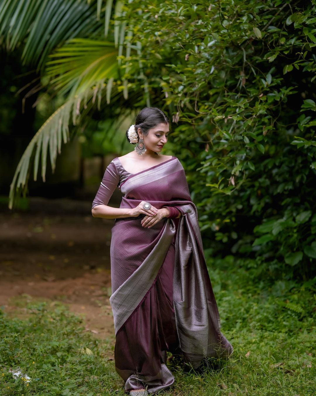 Effulgent Brown Soft Silk Saree With Flaunt Blouse Piece