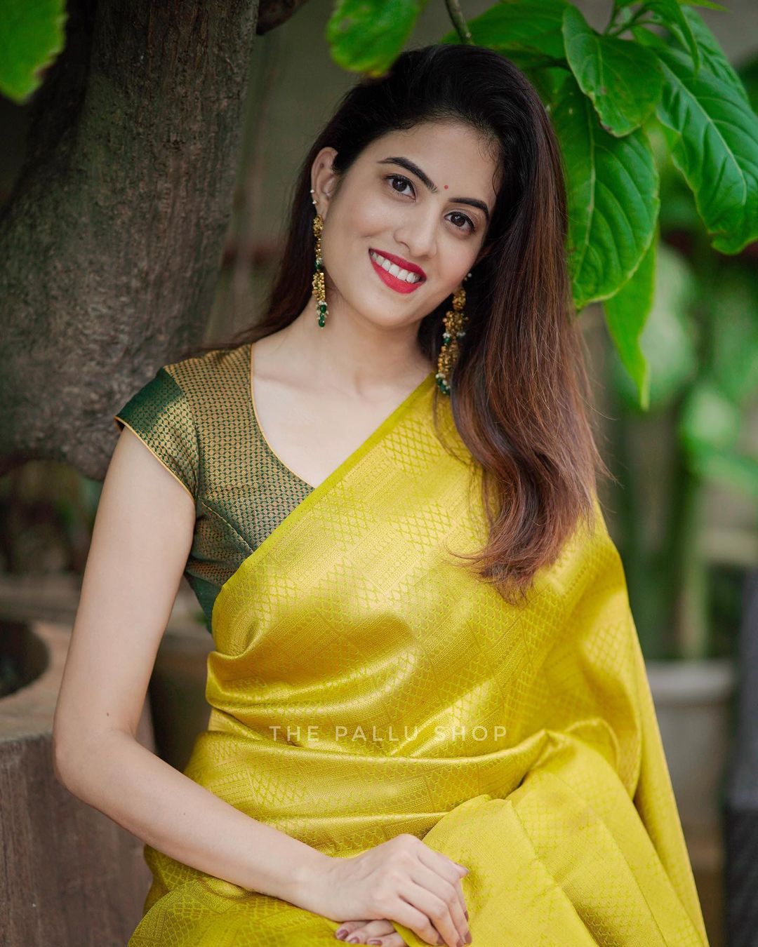 Enchanting Yellow Soft Silk Saree With Desiring Blouse Piece