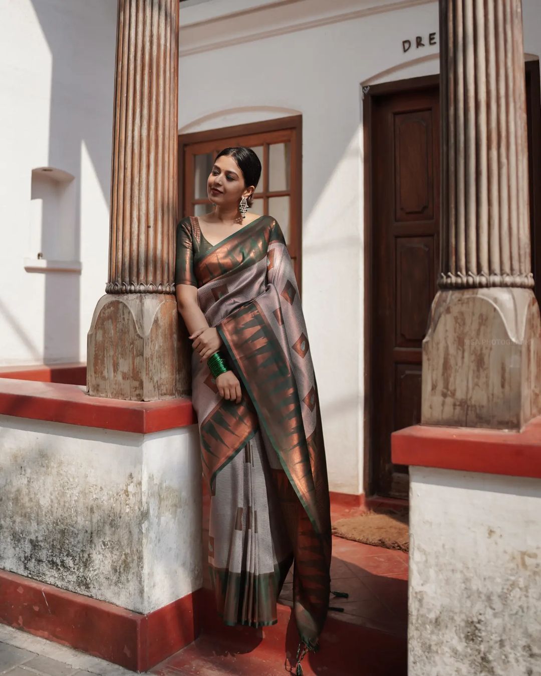 Sonorous Grey Soft Silk Saree With Rhapsodic Blouse Piece