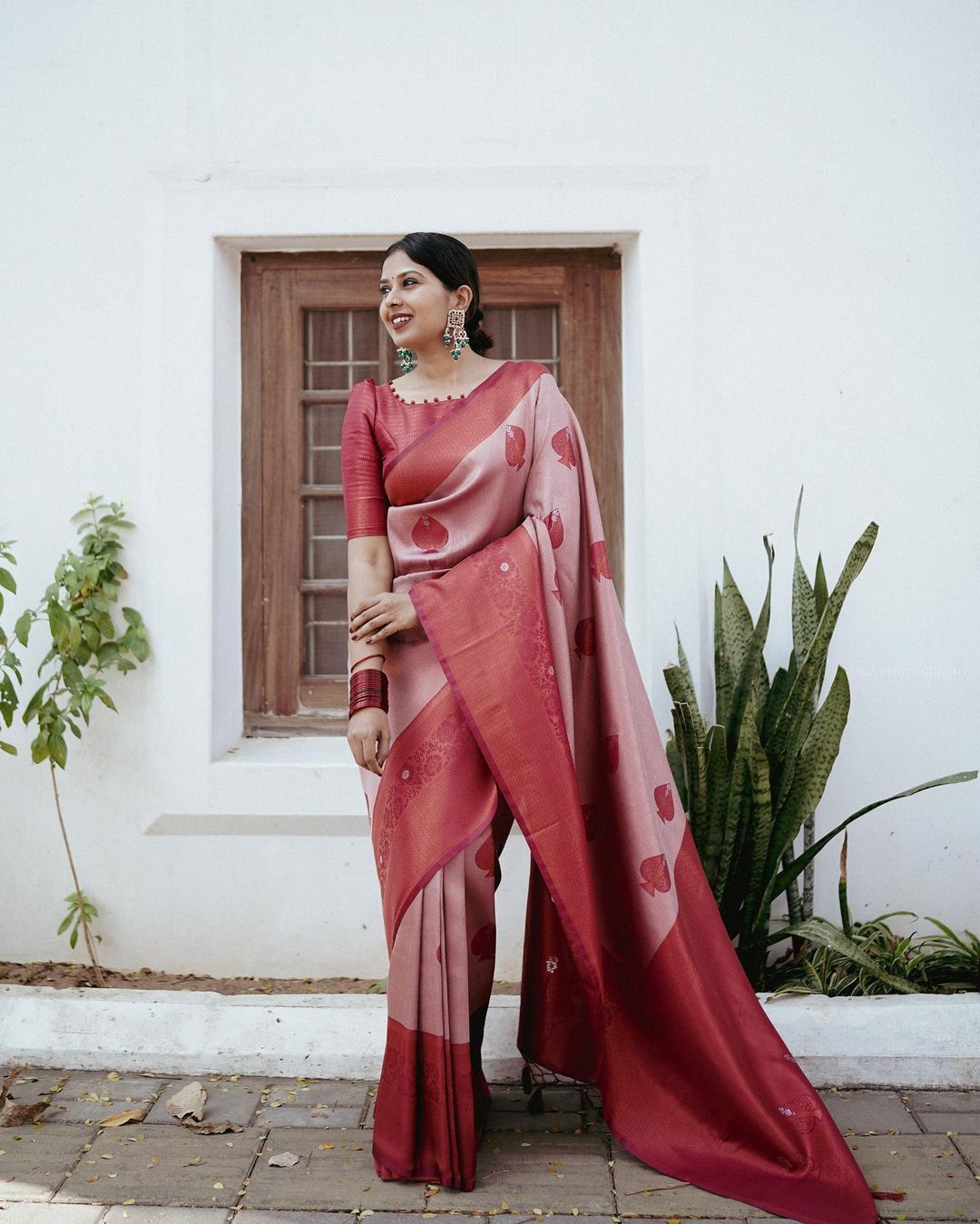 Enigmatic Pink Soft Silk Saree With Exceptional Blouse Piece