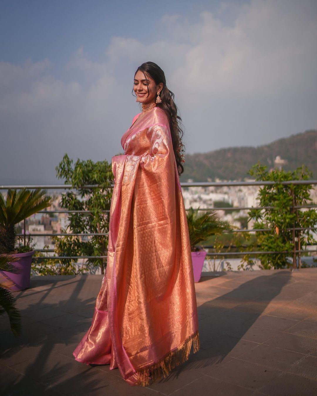 Angelic Pink Soft Banarasi Silk Saree With Amazing Blouse Piece