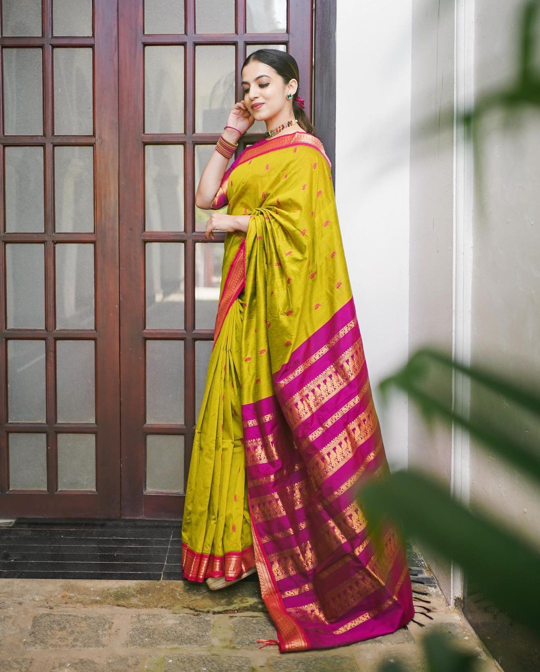 Flameboyant Mustard Soft Banarasi Silk Saree With Splendiferous Blouse Piece