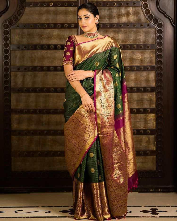 Majestic Green Soft Banarasi Silk Saree With Beauteous Blouse Piece