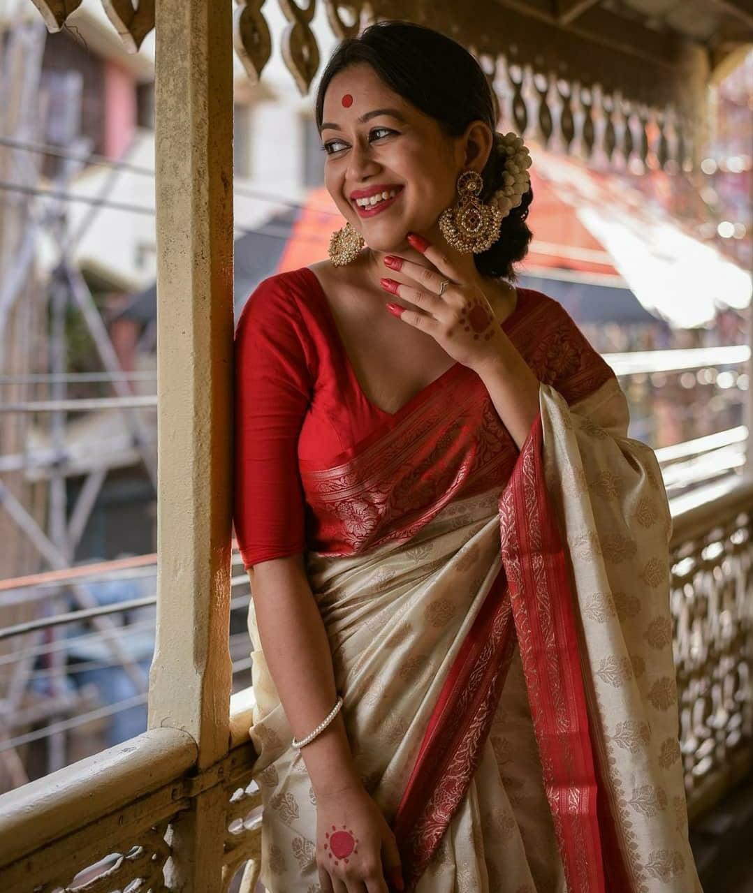 Admirable Beige Soft Banarasi Silk Saree With Nebula Blouse Piece