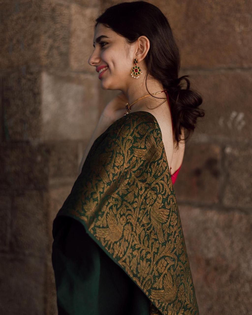 Opulent Green Soft Silk Saree With Lissome Blouse Piece