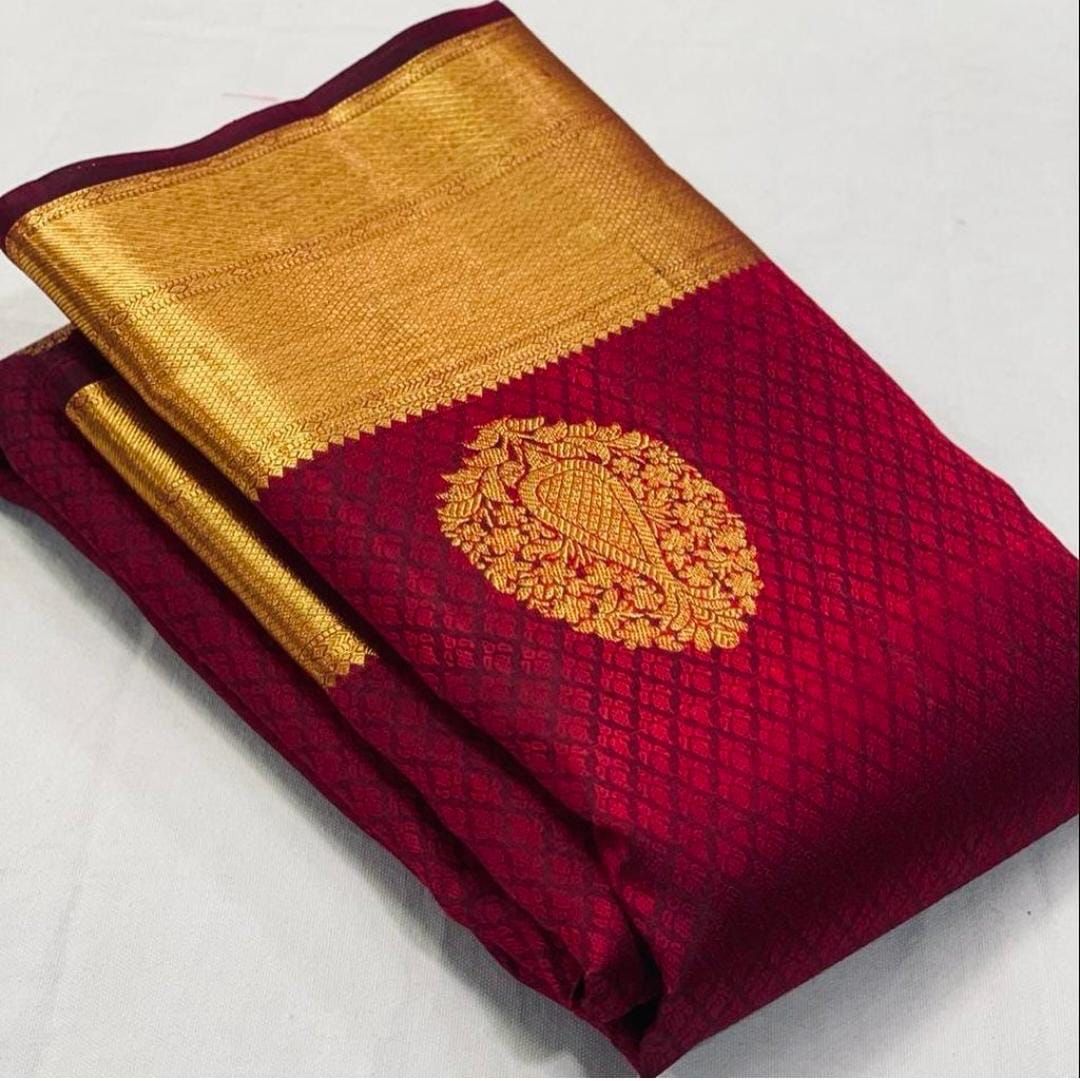 Engaging Maroon Soft Banarasi Silk Saree With Lassitude Blouse Piece