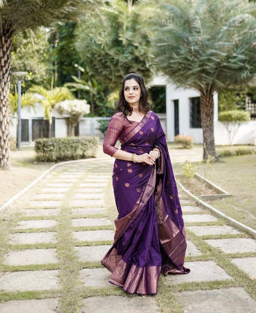 Lovely Purple Soft Silk Saree With Dalliance Blouse Piece