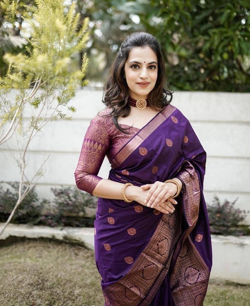 Lovely Purple Soft Silk Saree With Dalliance Blouse Piece