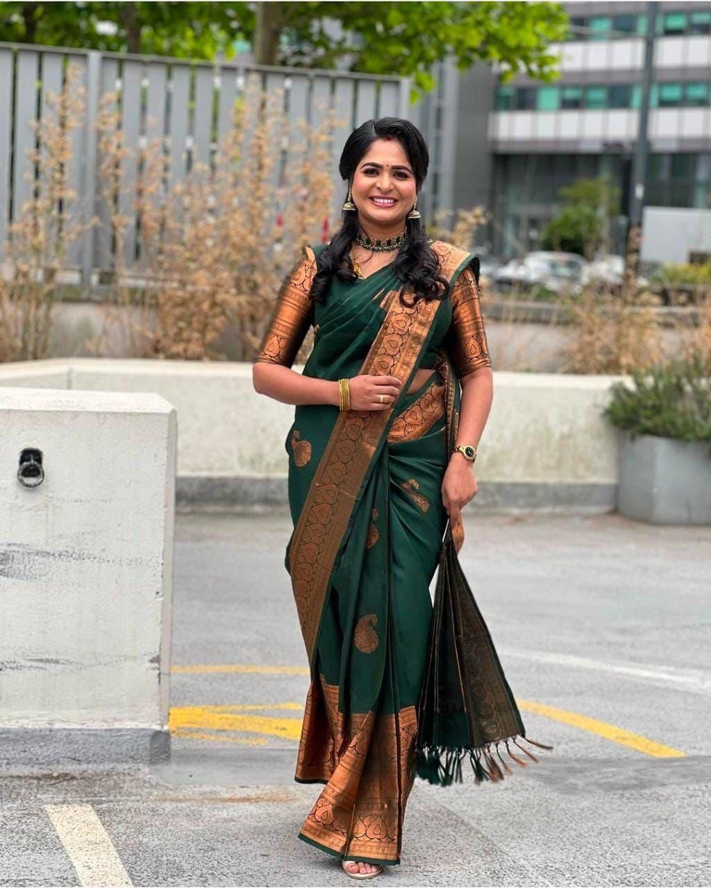 Luxuriant Green Soft Silk Saree With Ratatouille Blouse Piece