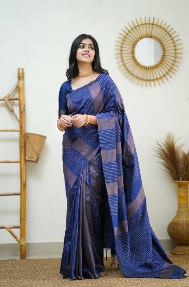 Transcendent Navy Blue Soft Silk Saree With Beleaguer Blouse Piece