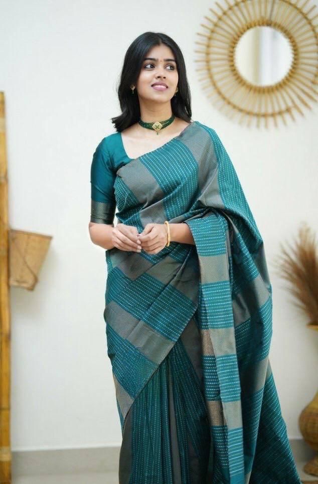 Blissful Rama Soft Silk Saree With Panoply Blouse Piece