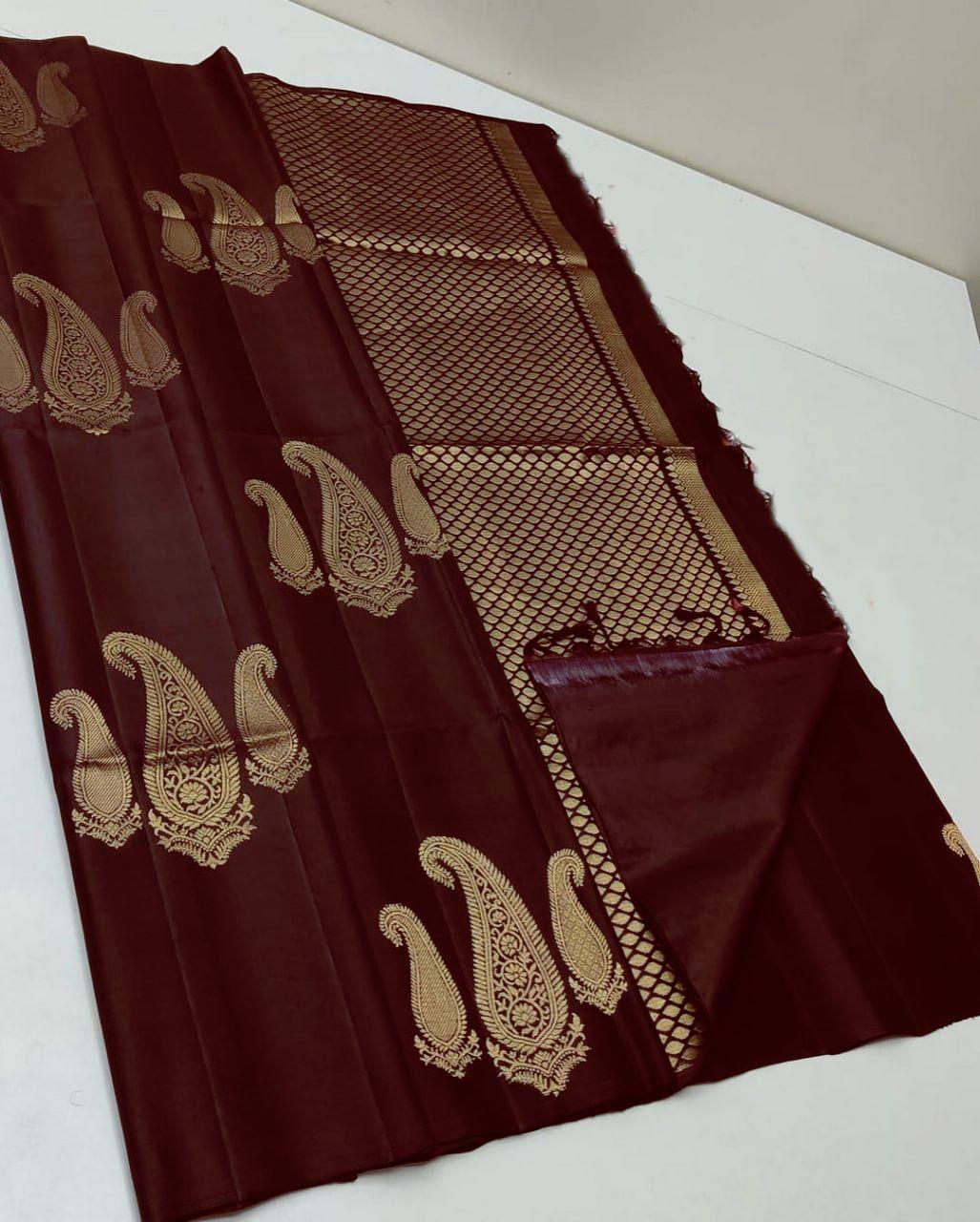 Sempiternal Brown Soft Silk Saree With Pulsating Blouse Piece