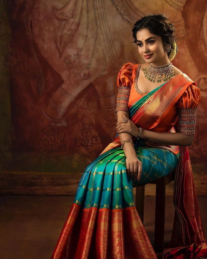 Marvellous Rama Soft Silk Saree With Transcendent Blouse Piece