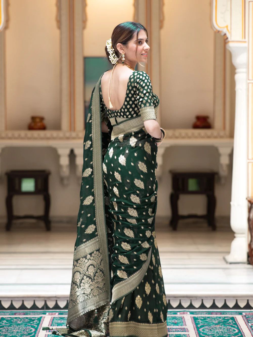 Devastating Dark Green Soft Banarasi Silk Saree With Elegant Blouse Piece