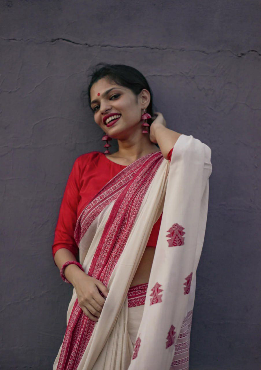 Glorious Off White Cotton Silk Saree With Ratatouille Blouse Piece