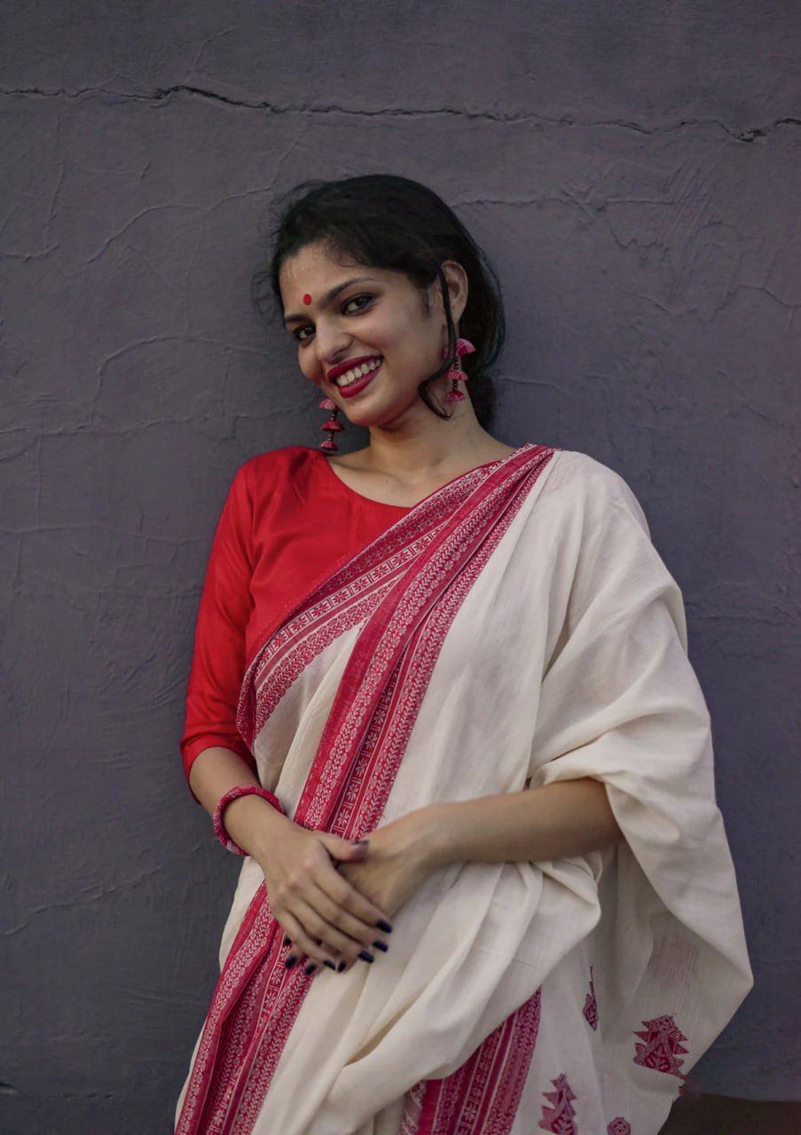 Glorious Off White Cotton Silk Saree With Ratatouille Blouse Piece