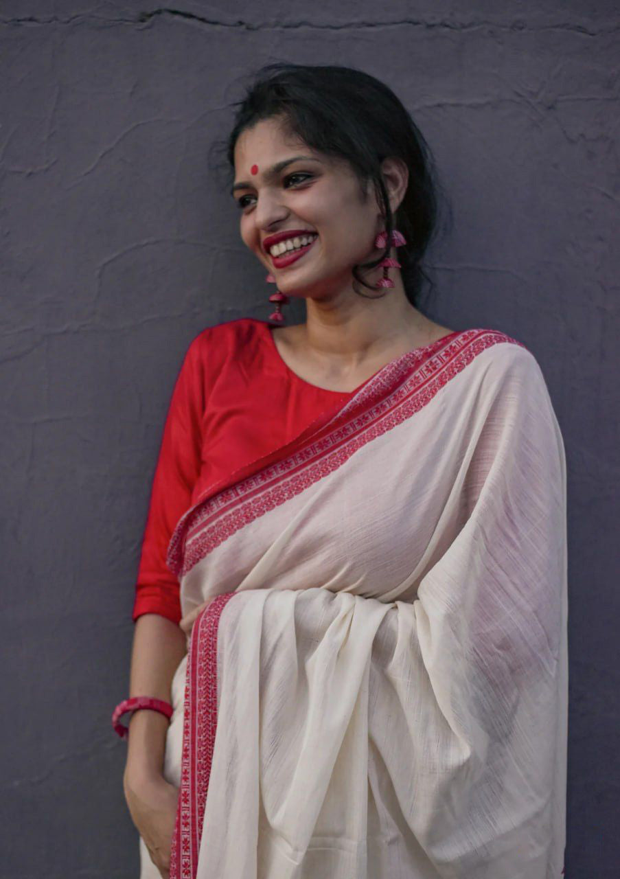 Glorious Off White Cotton Silk Saree With Ratatouille Blouse Piece