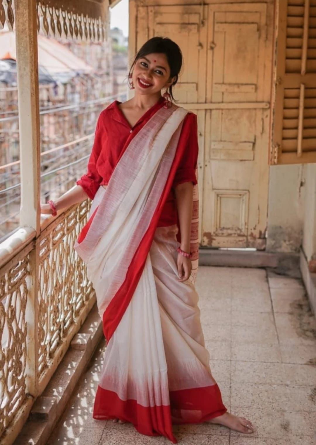 Tempting Off White Cotton Silk Saree With Enthralling Blouse Piece