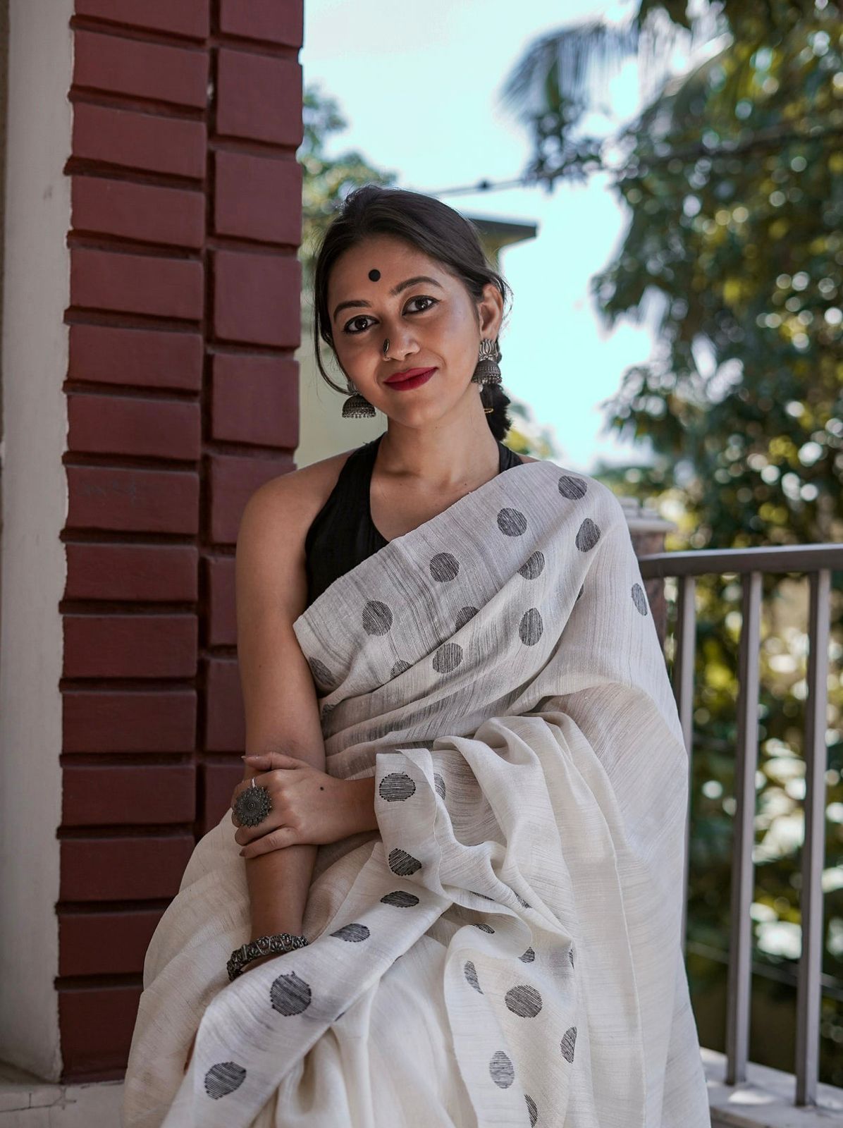 Quintessential Off White Cotton Silk Saree With Enchanting Blouse Piece