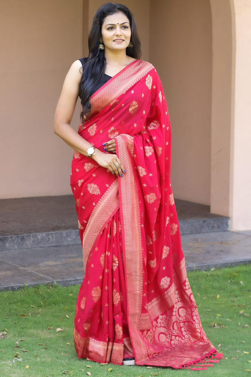 Amiable Dark Pink Soft Banarasi Silk Saree With Lassitude Blouse Pieced