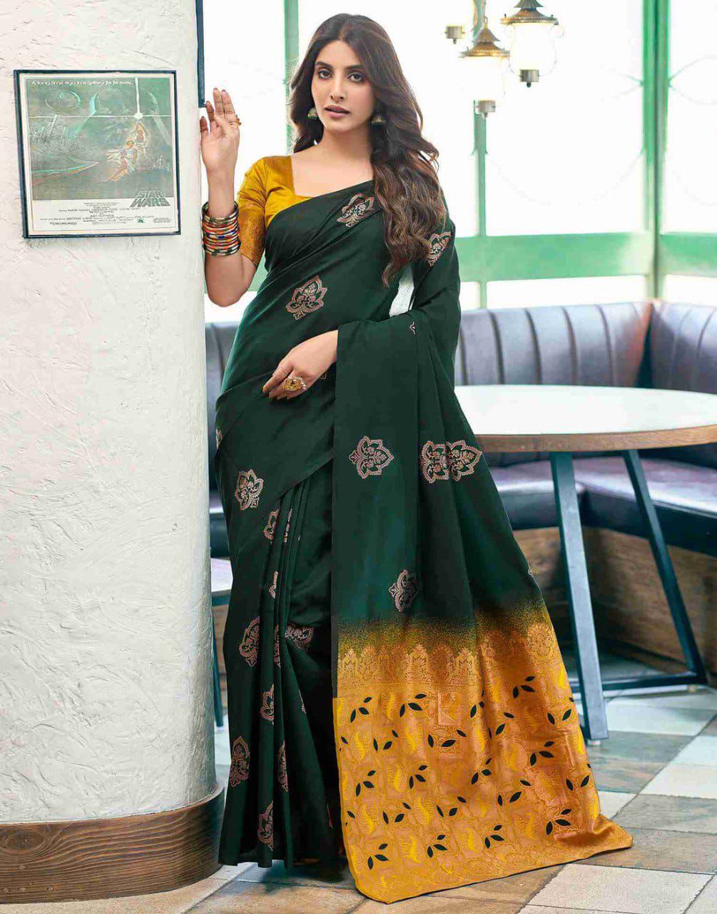 Improbable Dark Green Soft Silk Saree With Tremendous Blouse Piece