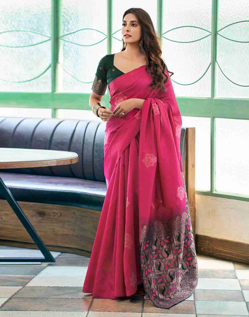 Proficient Dark Pink Soft Silk Saree With Vivacious Blouse Piece