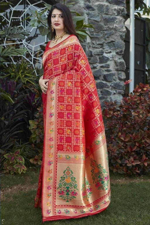 Innovative Red Soft Banarasi Silk Saree With A Blouse Piece