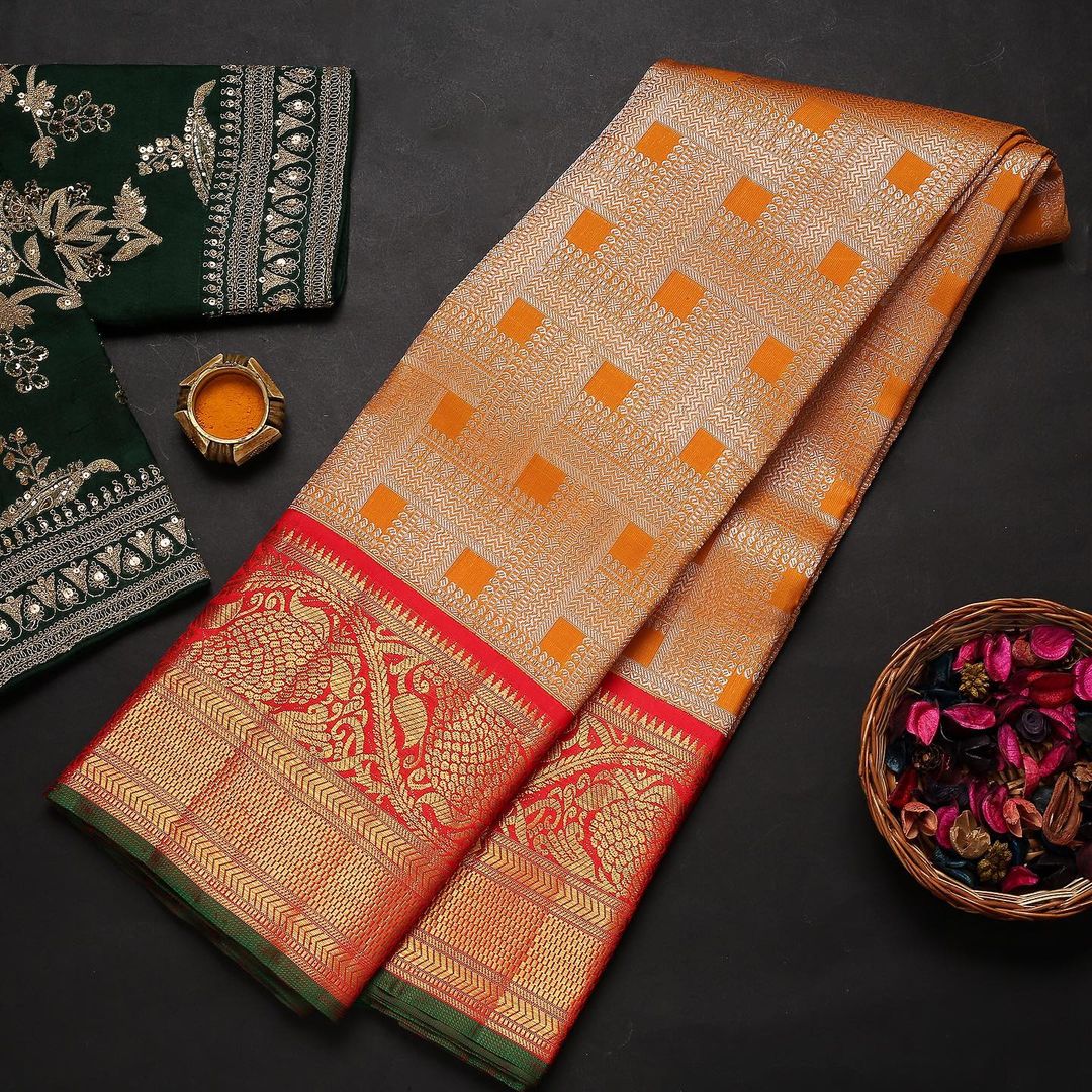 Ineffable Orange Soft Banarasi Silk Saree With Tempting Blouse Piece