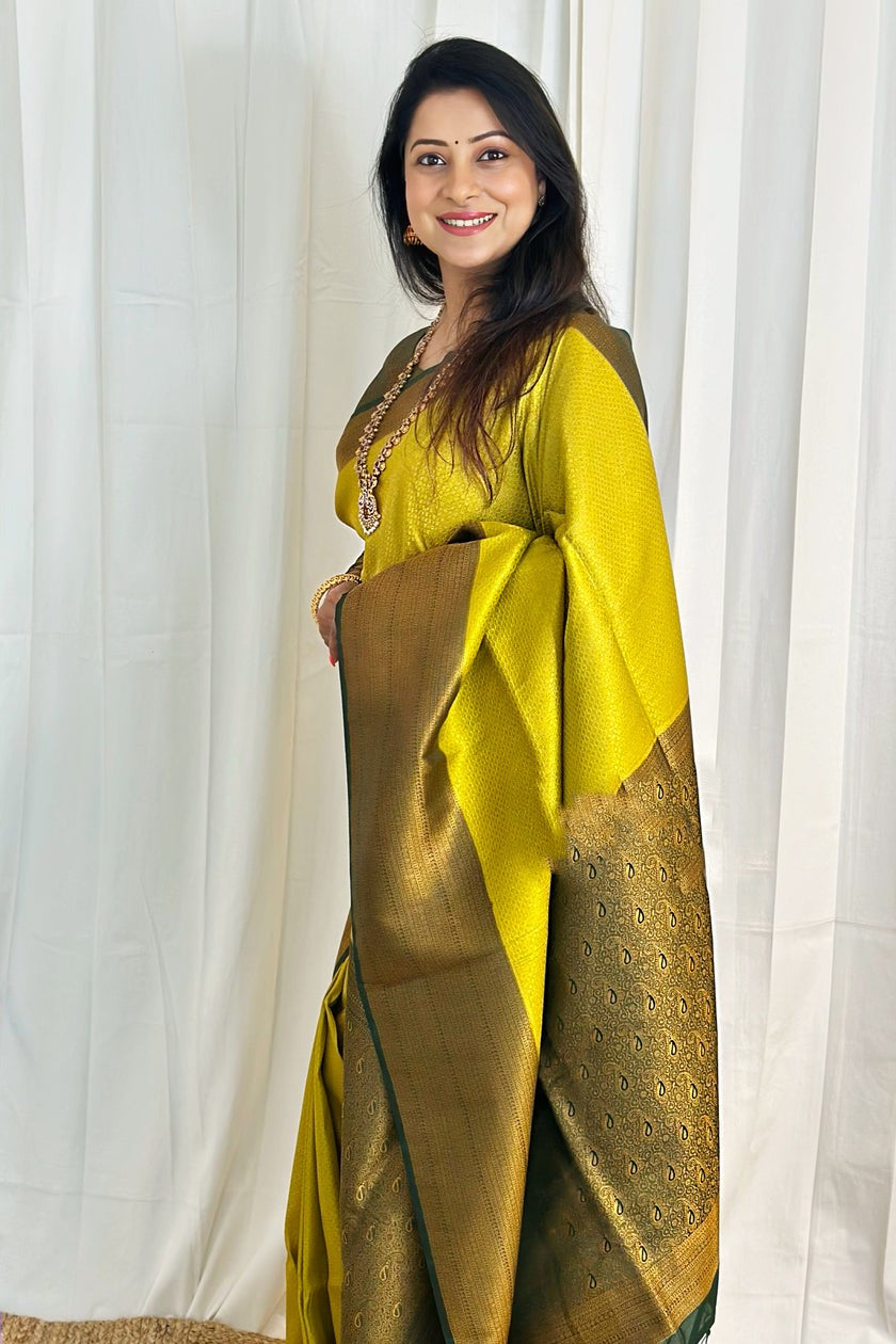 Amiable Lemon Soft Silk Saree With Ephemeral Blouse Piece