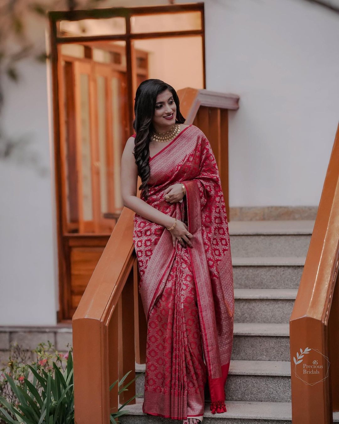 Winsome Red Soft Banarasi Silk Saree With Flameboyant Blouse Piece