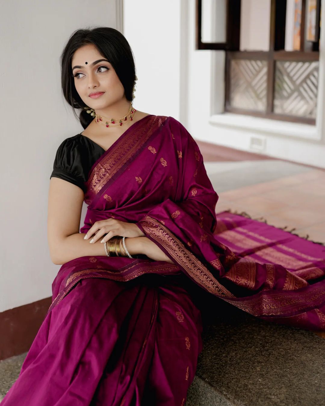 Redolent Purple Soft Silk Saree With Trendy Blouse Piece