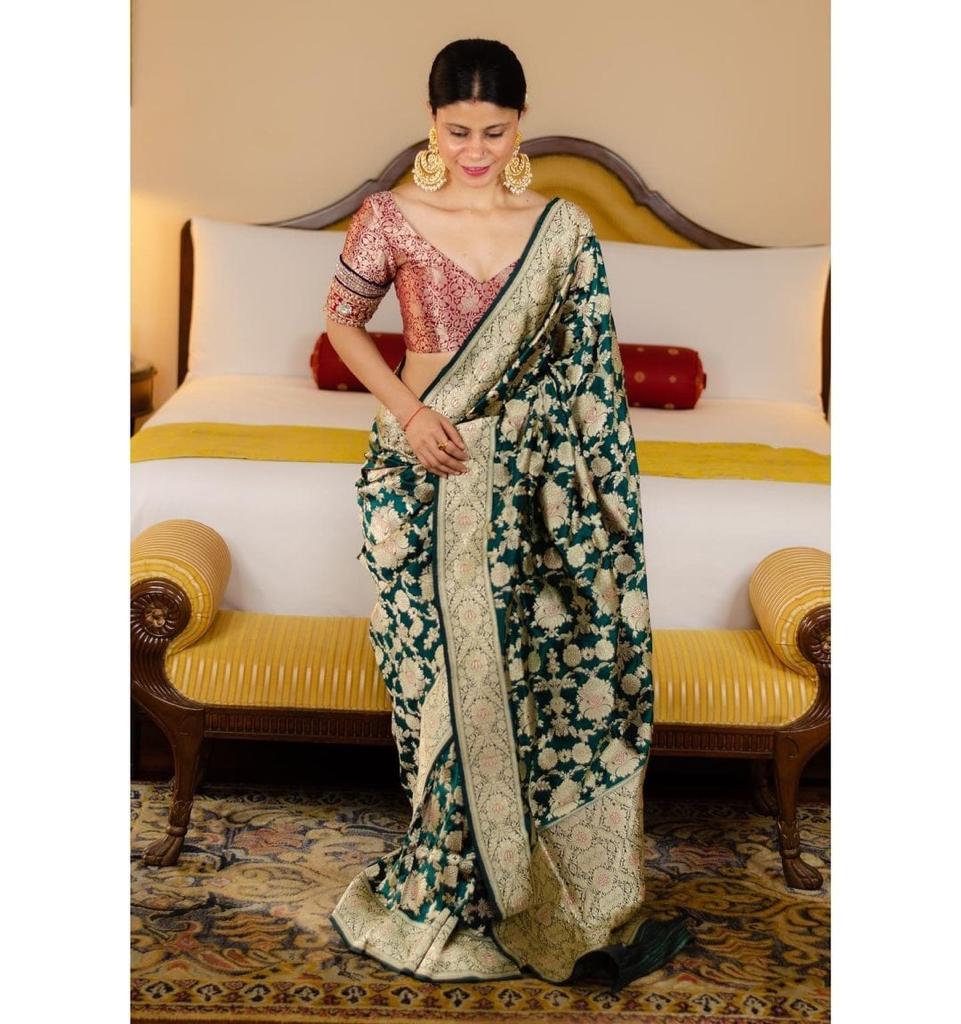 Ebullience Green Soft Banarasi Silk Saree With Glowing Blouse Piece