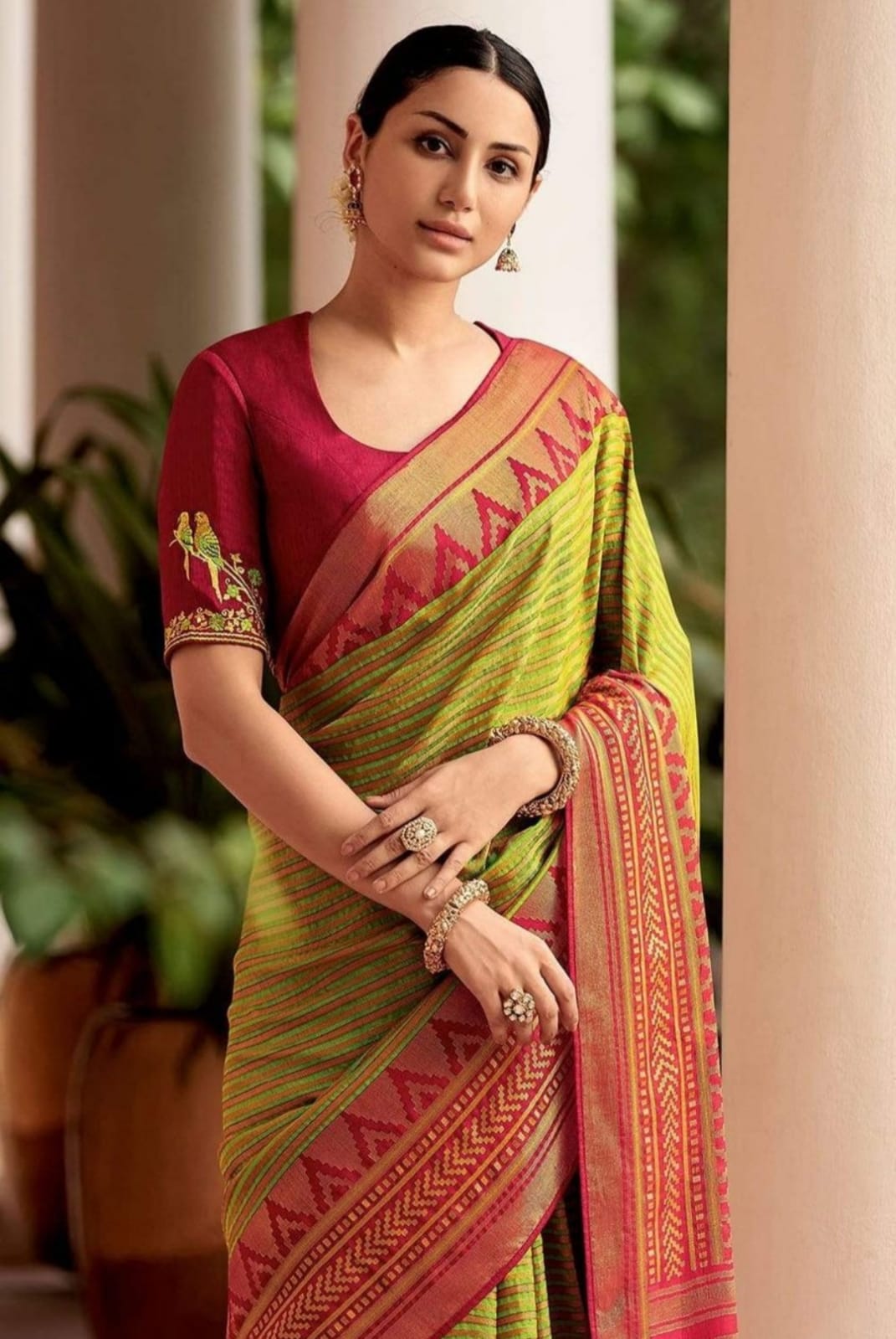 Eye-catching Mehndi Soft Silk Saree With Prettiest Blouse Piece