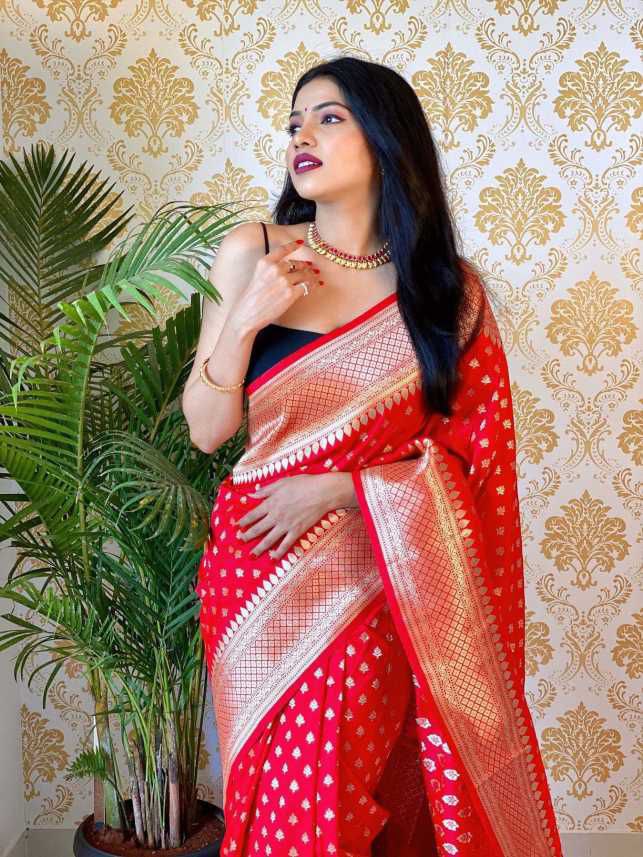 Exceptional Red Soft Banarasi Silk Saree With An Blouse Piece